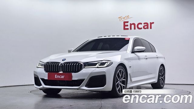 BMW 5-Series 2023