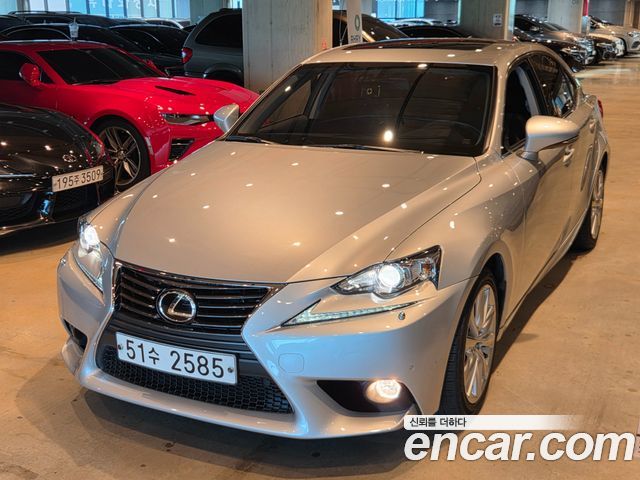 Lexus IS 2014