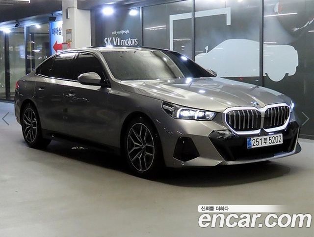 BMW 5-Series 2025