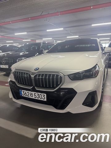 BMW 5-Series 2025