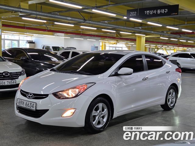 Hyundai AVANTE 2012