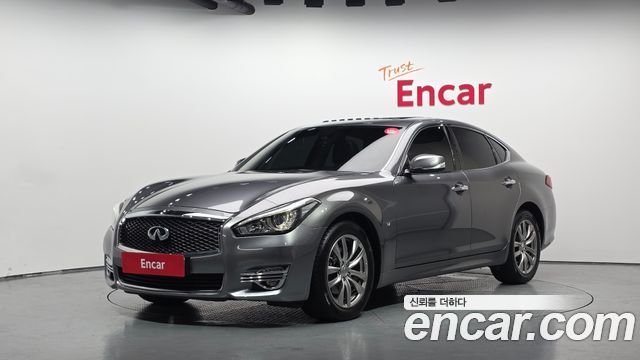 Infiniti Q70 2017