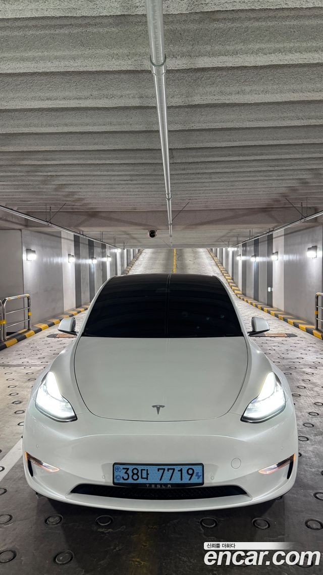 Tesla Model Y 2022