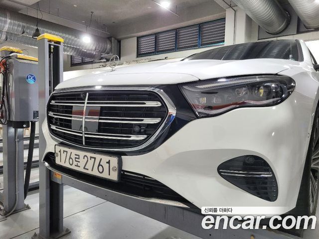 Mercedes-Benz E-Class 2025