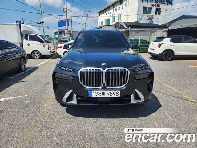 BMW X7 2023
