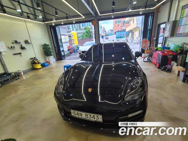 Porsche Panamera 2019