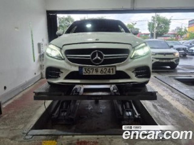 Mercedes-Benz C-Class 2020