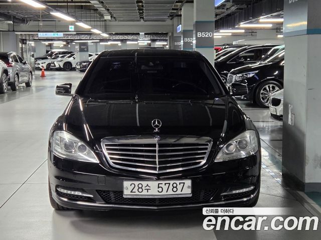 Mercedes-Benz S-Class 2009