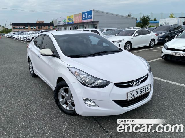 Hyundai AVANTE 2013