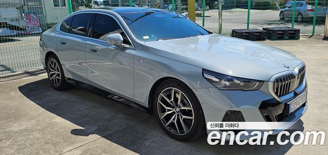 BMW 5-Series 2024