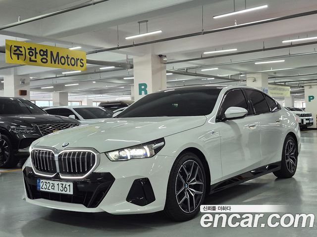 BMW 5-Series 2024