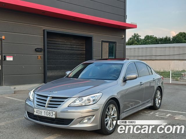 Hyundai Genesis 2012