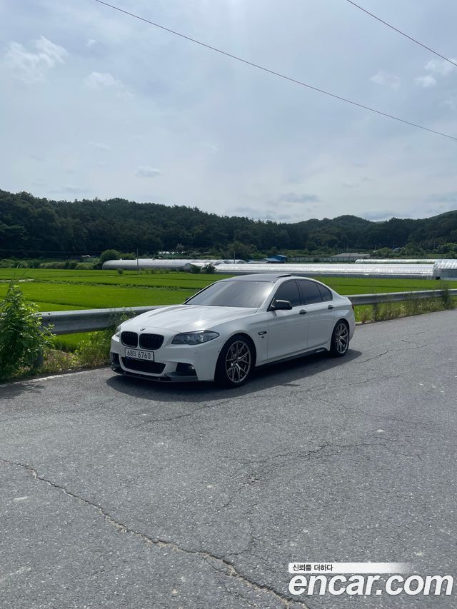 BMW 5-Series 2011