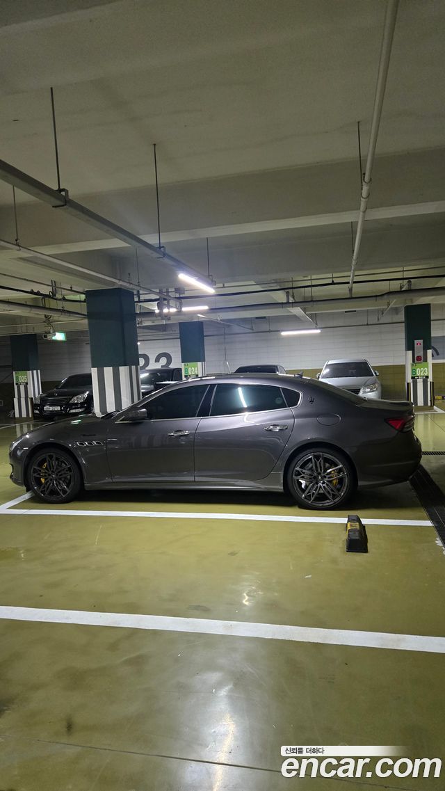 Maserati Quattroporte 2022
