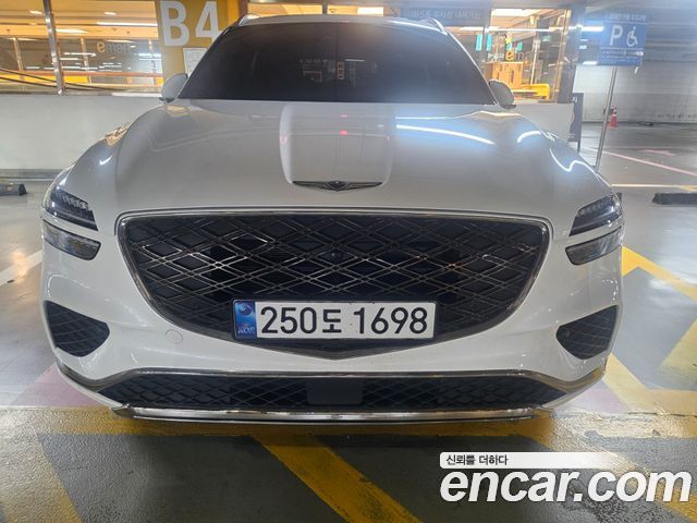 Genesis GV70 2025