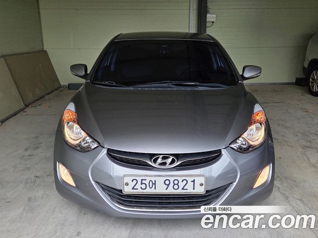 Hyundai AVANTE 2013
