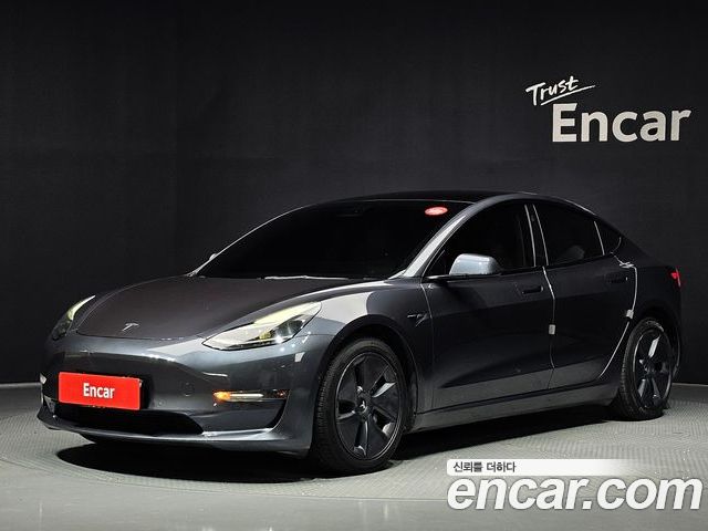 Tesla Model 3 2022