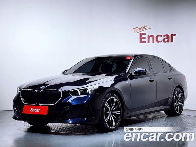 BMW 5-Series 2025