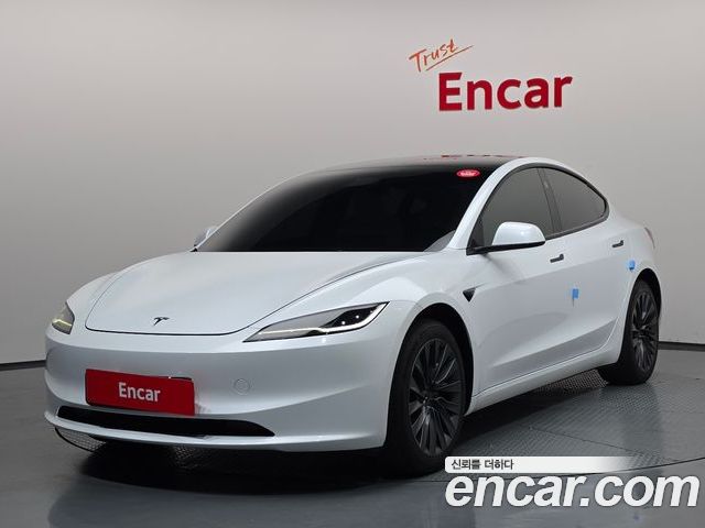 Tesla Model 3 2024