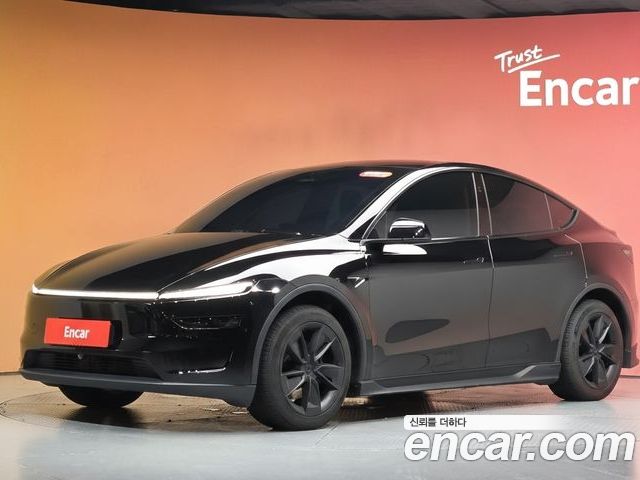 Tesla Model Y 2025