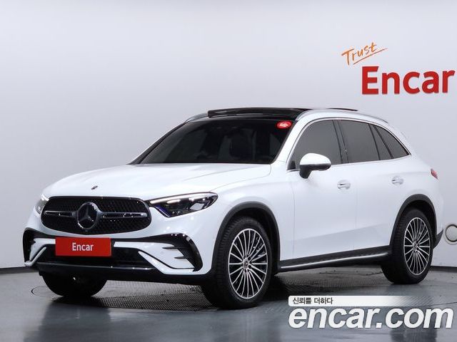Mercedes-Benz GLC-Class 2023