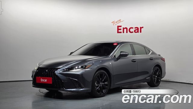 Lexus ES 2021