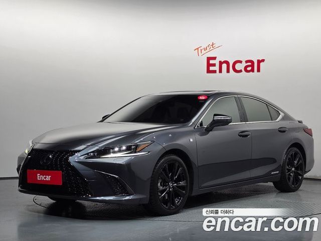 Lexus ES 2021
