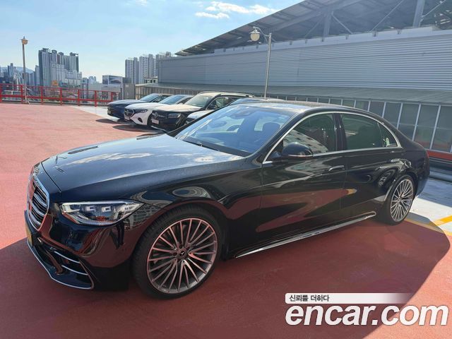 Mercedes-Benz S-Class 2025
