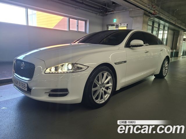 Jaguar XJ 2013