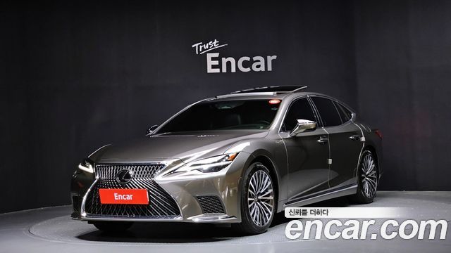 Lexus LS 2024