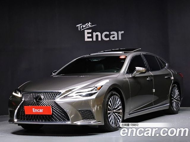 Lexus LS 2024
