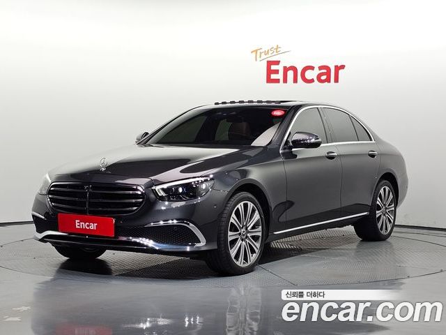 Mercedes-Benz E-Class 2022