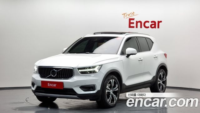Volvo XC40 2021