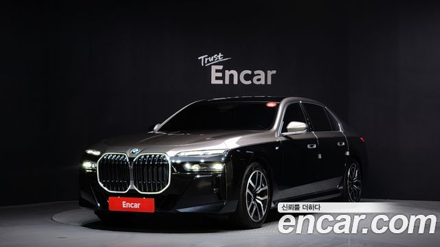 BMW 7-Series 2024