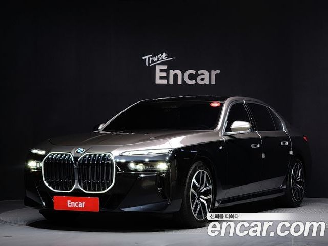 BMW 7-Series 2024