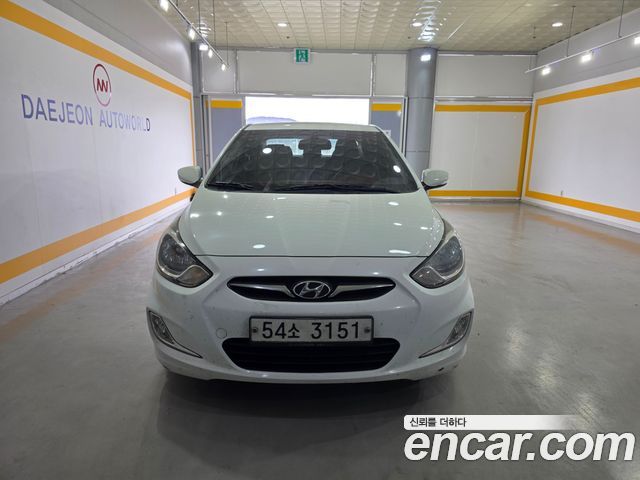 Hyundai Accent 2012