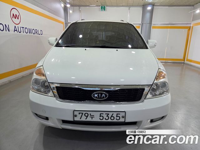 Kia Canival 2012