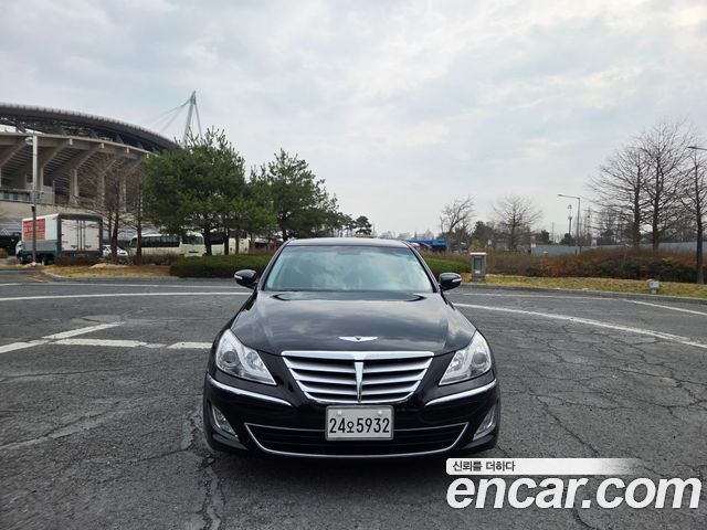 Hyundai Genesis 2012