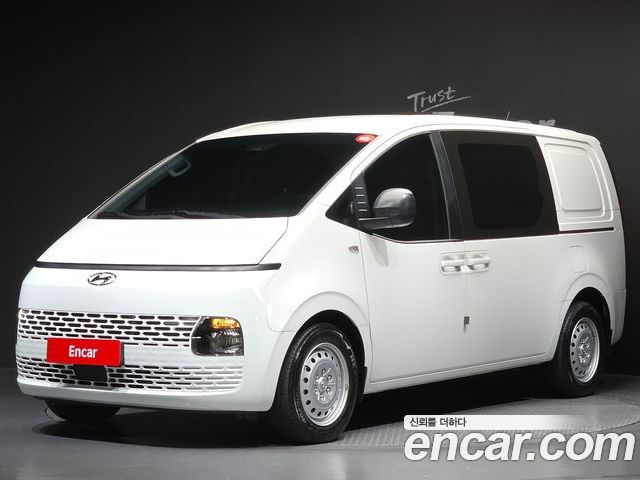 Hyundai Staria 2024