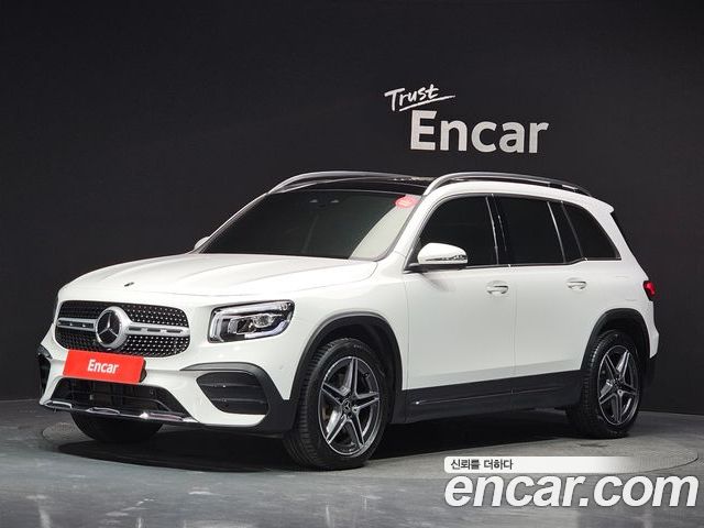 Mercedes-Benz GLB-Class 2023