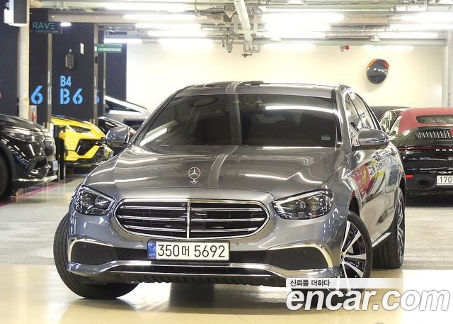 Mercedes-Benz E-Class 2021