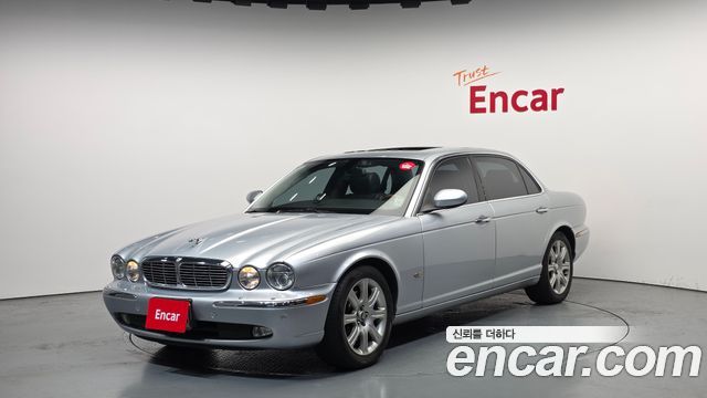 Jaguar XJ-8 2006
