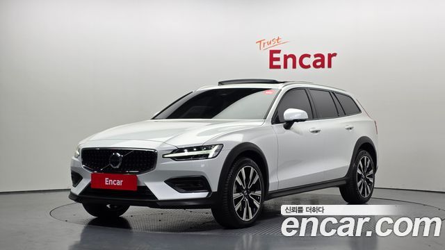 Volvo V60 2023