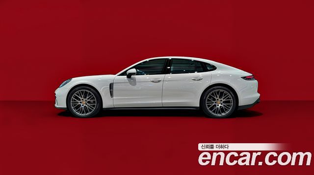Porsche Panamera 2023