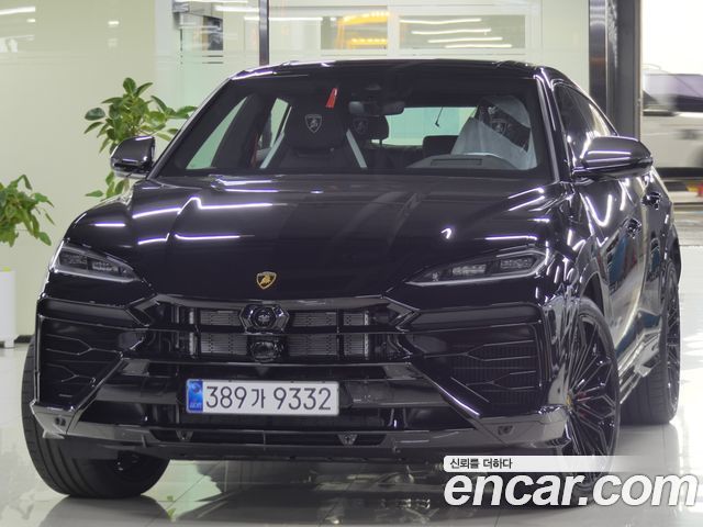 Lamborghini Urus 2025