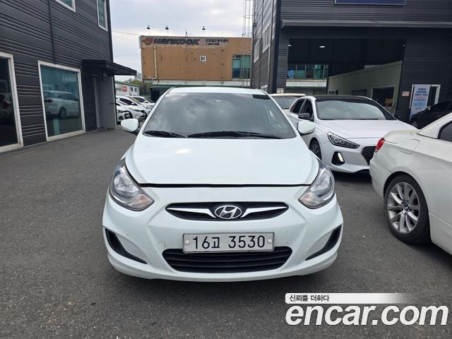 Hyundai Accent 2012