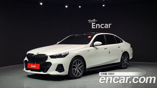 BMW 5-Series 2024