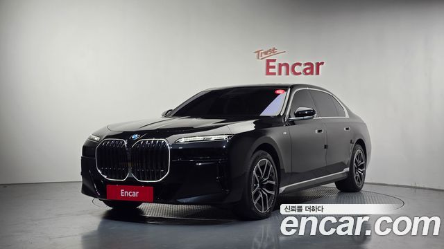 BMW 7-Series 2024