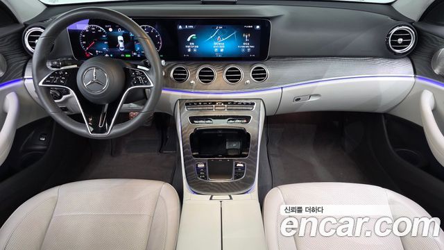 Mercedes-Benz E-Class 2022
