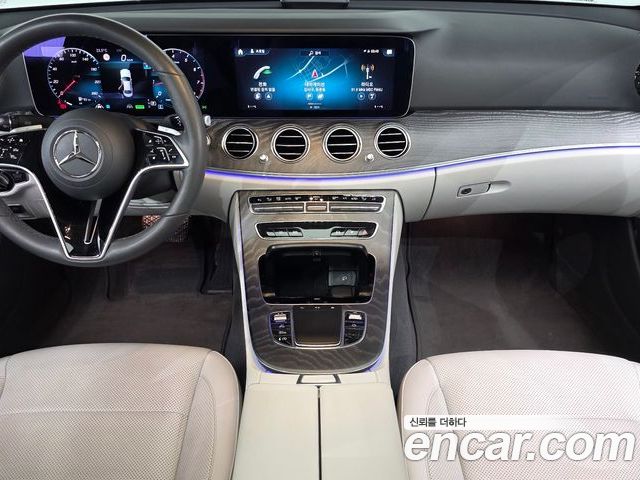 Mercedes-Benz E-Class 2022